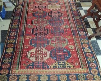 5 ft x 8 ft vintage rug
