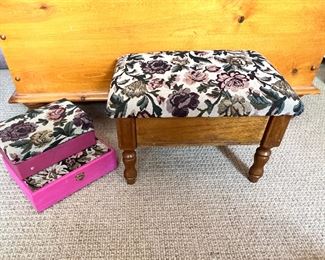 Upholstered Mini Storage Bench 