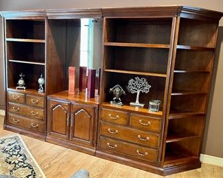 Drexel Heritage.  Separates into several discrete pieces.