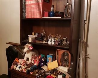 Beanie babies, figurines, jewelry, popular mechanics, vintage avon products