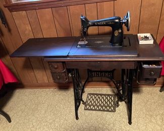 Vintage Singer treadle sewing machine   $50.00