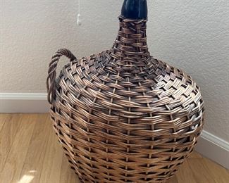 Demijohn wicker woven glass bottles, all sizes