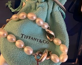 TIFFANY & CO INFINITY Pearl Sterling Bracelet