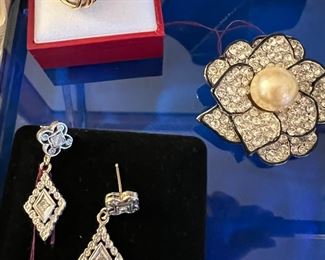 14k Yellow Gold Pearl Diamond Ring / 14k White Gold Diamond Drop Pierced Earrings PRETTY!