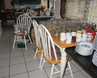 168 st kitchen table