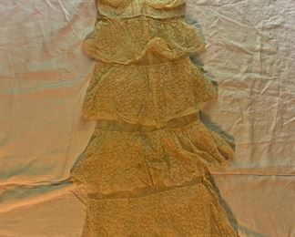 Lace dress 1900