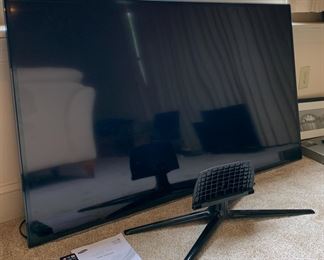 Sony Led Flatscreen Series 6100 with stand