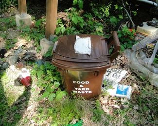 Small compost bucket