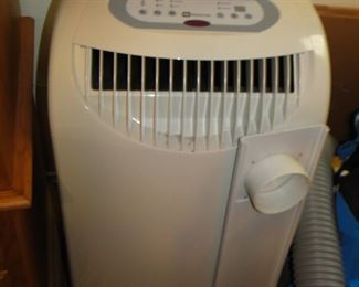 Portable air conditioner 8000BTU Maytag