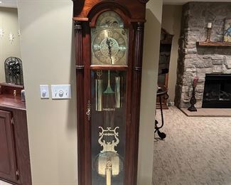 Sligh grandfather clock model 0933-2-AN