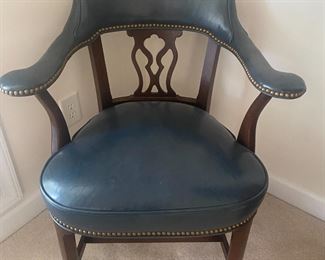 Pre-sale item.  Email hvogelbacker@bluemoonestatesales.com for pricing and pick up information.