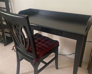 Pre-sale item.  Email hvogelbacker@bluemoonestatesales.com for pricing and pick up information.