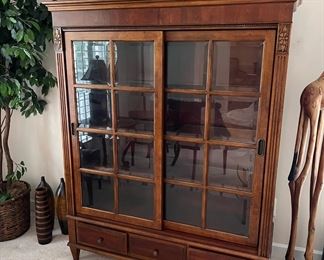 Pre-sale item.  Email hvogelbacker@bluemoonestatesales.com for pricing and pick up information.