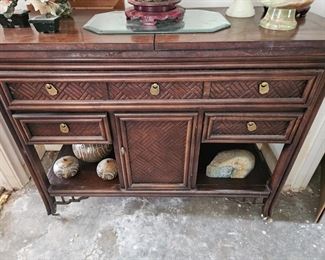 Bamboo and rattan look server