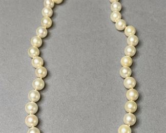 Vintage Pearl Necklace with 14K White Gold Clasp