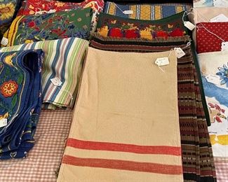 Vintage Placemats, Napkins, Tablecloths