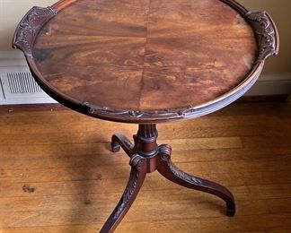 Vintage Mahogany End Table 