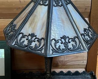 Slat Glass Table Lamp