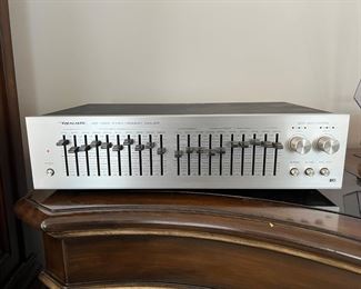 Realistic Wide Range Stereo Frequency Equalizer