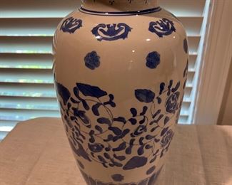 Vintage Asian Blue Chinoiserie Vase 