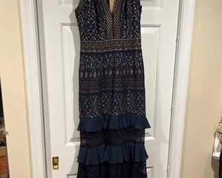 Women's Tadashi Shoji Charlot V-Neck Lace Gown Size 2