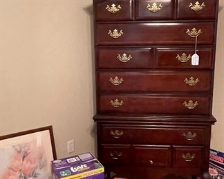 Bassett 2 Piece Queen Anne Highboy Dresser