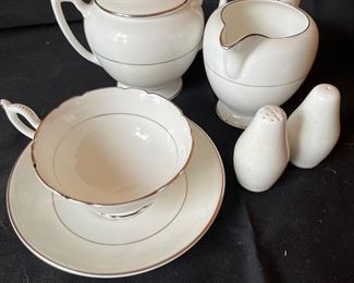 Coalport- large collection