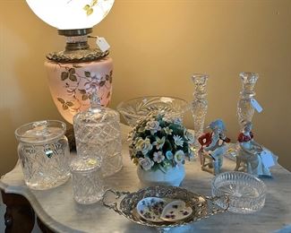 Many vintage lamps