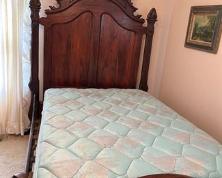 Full size. Dresser and chest. 