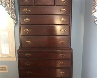 WOW!!  Gorgeous Lexington Palmer Home Chippendale Mahogany Chest on Chest!! 
