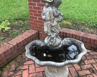 Fantastic early concrete fountain in excellent condition!!