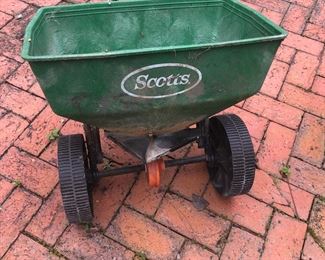 Scott’s spreader