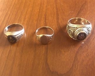 10 kt gold rings… center one needs repair