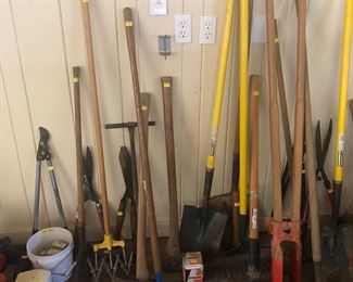 Tools and more items for outdoor projects!!