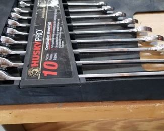 Husky wrench set