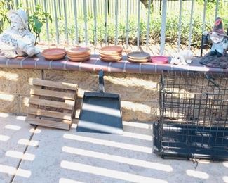 Misc. Yard Decor / Pet Carrier