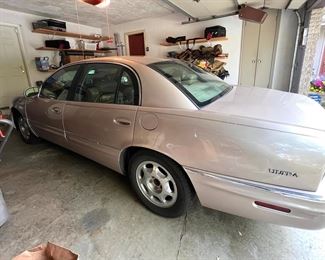 98 Buick Park Ave Ultra - in great condition, clean both inside and out, new tires, mileage 265k — VIN 1G4CU5216W4630719 --$3300.00