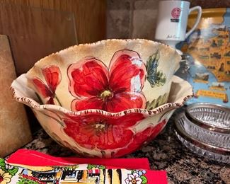 2 Maxcera Poppies bowls
