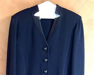 Stunning St. John's 2pc knitted pant suit w/beaded collor and cuffs and heart shaped buttons 