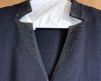 Stunning St. John's 2pc knitted pant suit w/beaded collor and cuffs and heart shaped buttons 