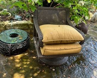 Wicker swivel nice chair