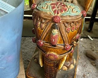 Elephant plant stand