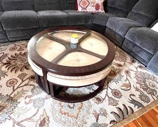 Coffee table w/4 pull out ottomans 