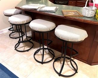 2 Bar stools 