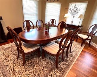 Liz Claiborne dining room set - Table w/8 chairs, 2 leaves and pads 