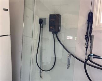 Glass shower door 
