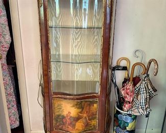 French Style Vitrine Display Cabinet/Cupboard 