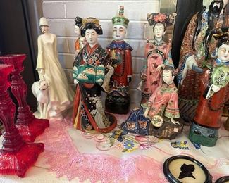 Chinese Porcelain Figurines 