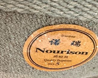 Nourison 2000 8' Round Area Rug. Dog not for Sale.