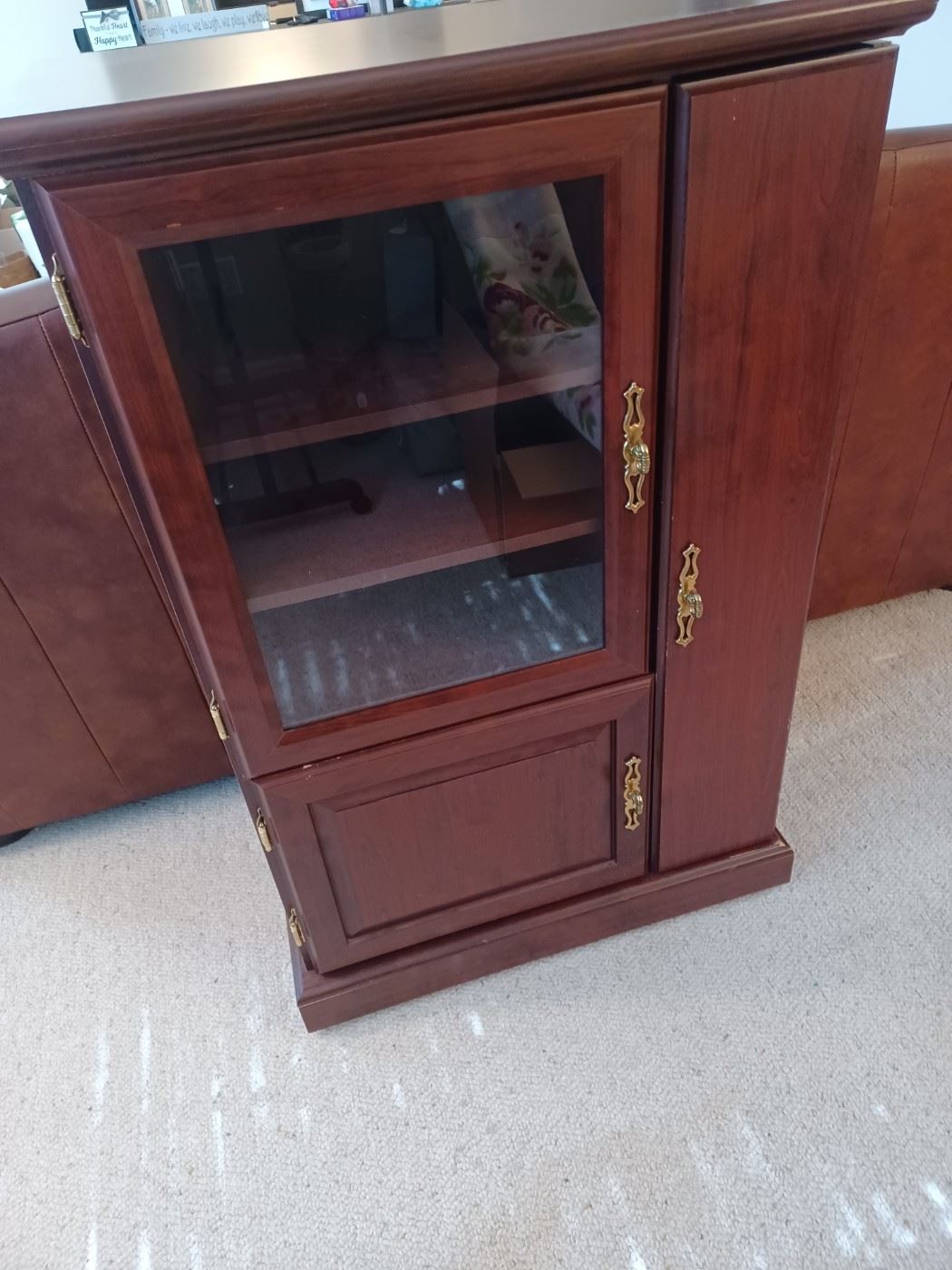 Media tower cabinet 